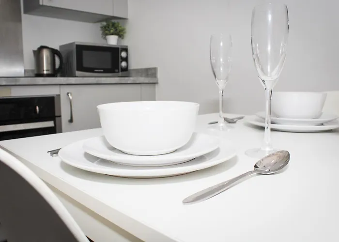 Serviced Apartments In Liverpool City Centre - L1 Boutique by Happy Days